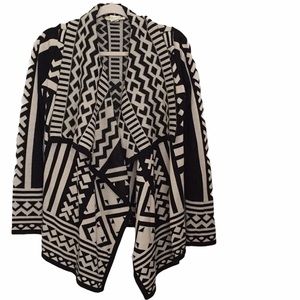 Urban Outfitters Black White Geometric Open Shaw Cardigan